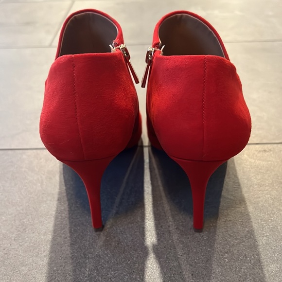 Jessica Simpson Red Heels - Picture 3 of 7